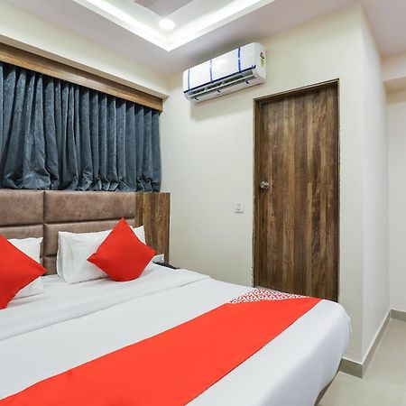 Hotel O Dream Stay Sarkhej Buitenkant foto